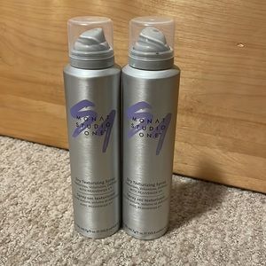 Monat Dry Texturizing Spray